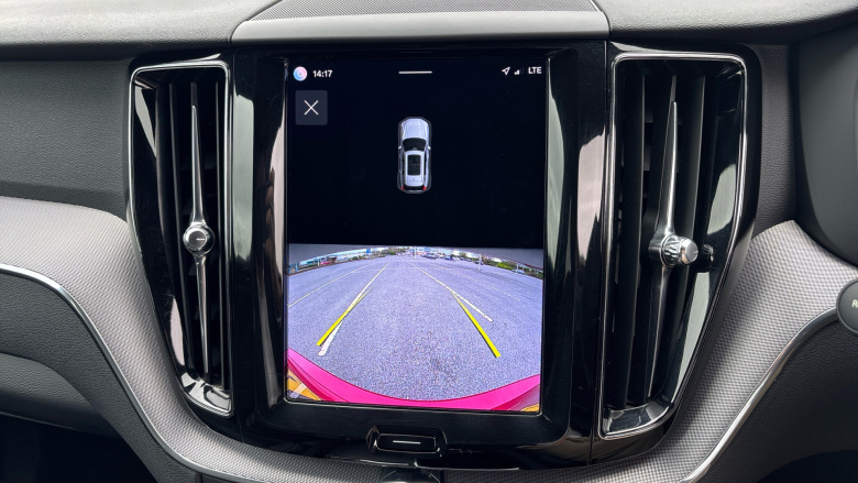 Volvo Xc60 2.0 B4D R DESIGN 5dr AWD Geartronic Diesel Estate